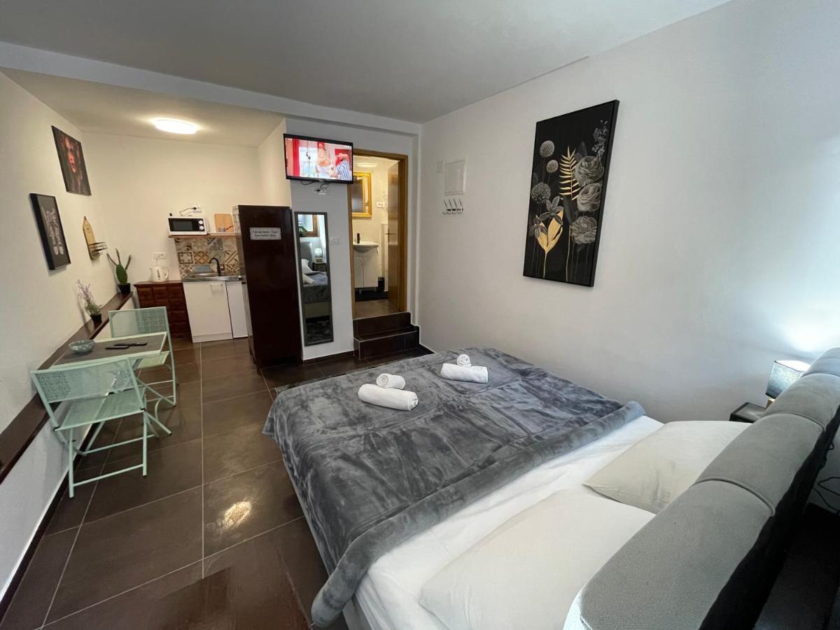 Tequila Apartments (Adults Only) ザダル エクステリア 写真